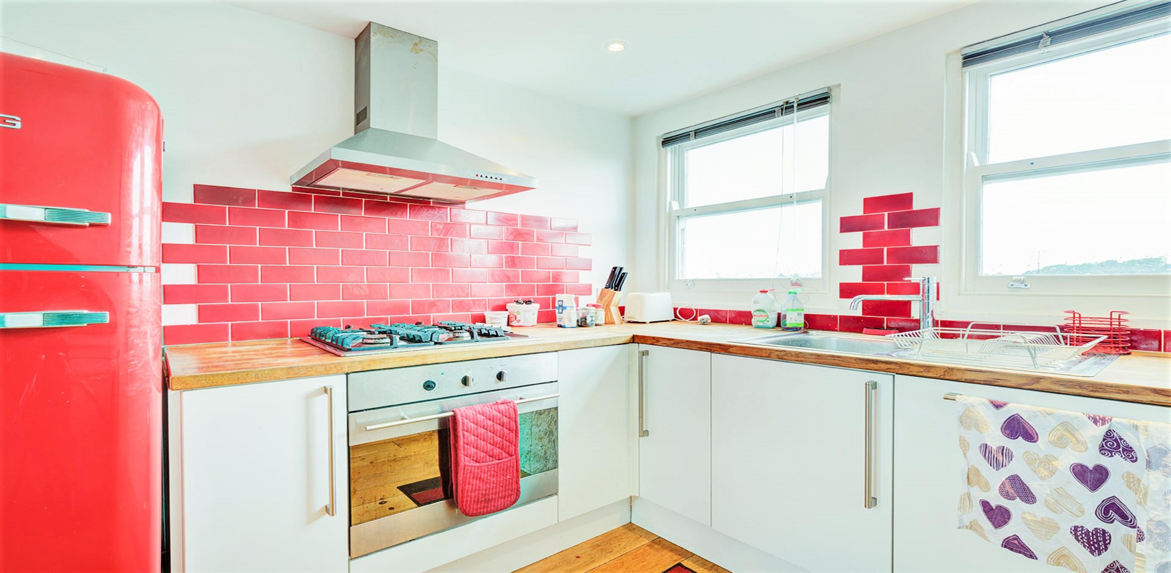 			2 Bedroom, 1 bath, 1 reception Flat			 Charteris Road, QUEENS PARK NW6